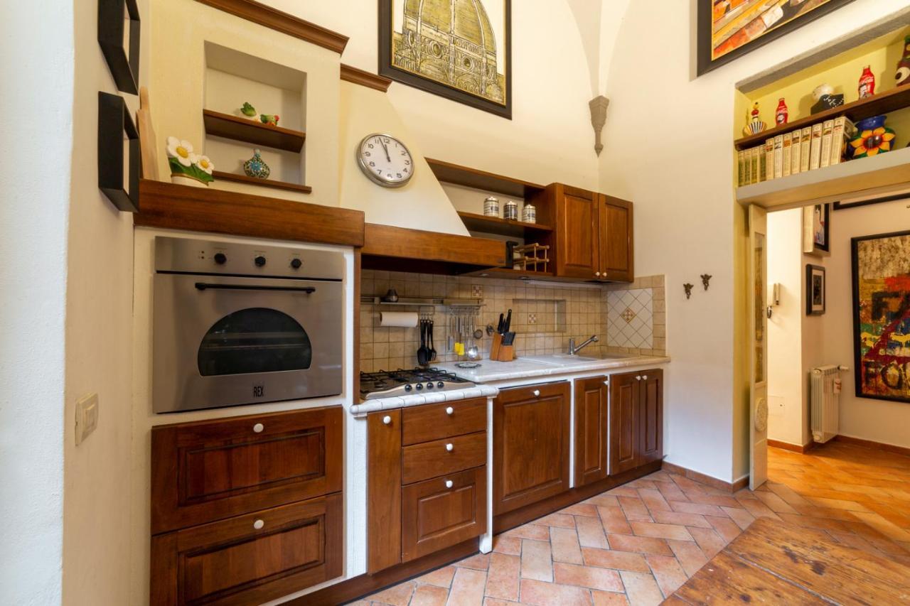 The Paintress With Private Patio Florencia
